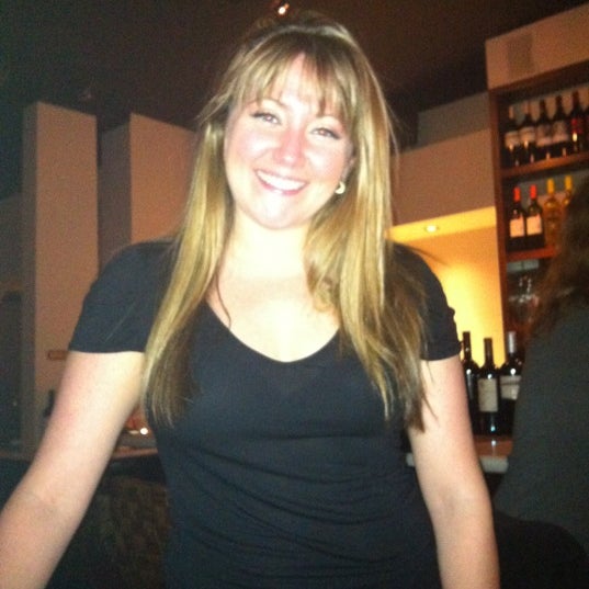 The wine is great and Rachel, our server/bartender, made the experience even better! Tip her well!
