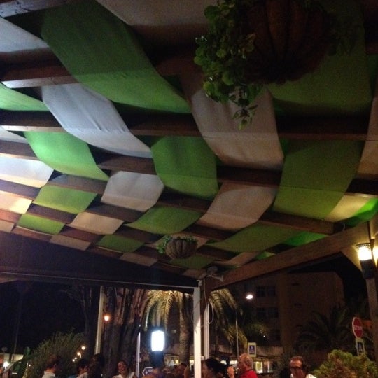 Photo taken at Álamo 43 Restaurante by Juan Luis A. on 8/24/2012