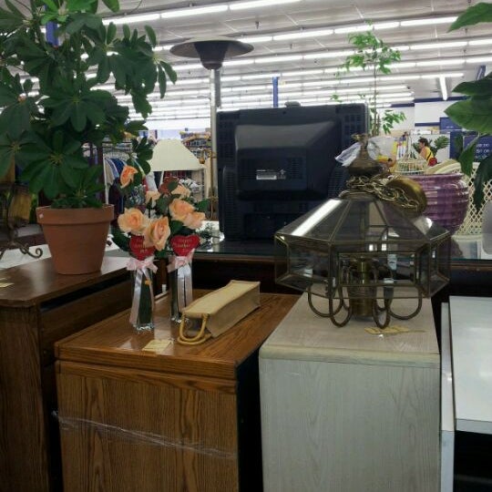 Photos at Goodwill 1701 N Honore Ave