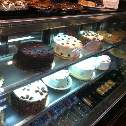 Das Foto wurde bei Twiggs Bakery &amp; Coffeehouse von A7D Creative Group am 1/18/2012 aufgenommen