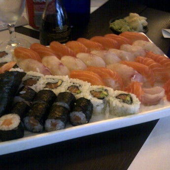 Photo prise au Sushi 189 par Jessica R. le11/9/2011