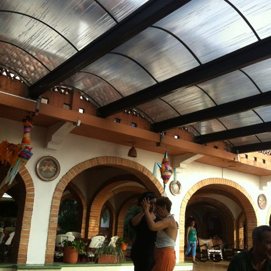 รูปภาพถ่ายที่ Hotel Rosita โดย Israel A. เมื่อ 7/23/2012