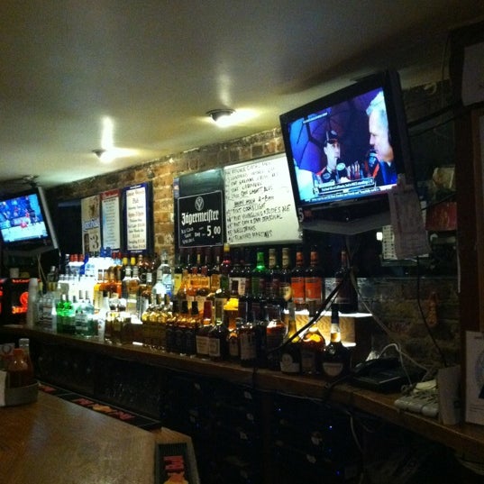 Foto tomada en Josie Woods Pub  por Evonne S. el 3/26/2012