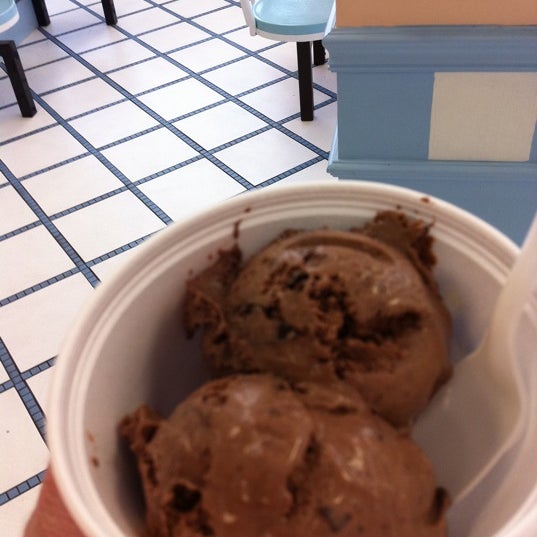 Lic's Deli & Ice Cream Downtown Evansville 6 tips