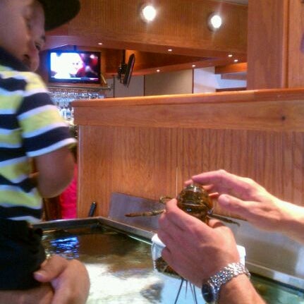 Photo taken at Red Lobster by Tenisha K. W. on 6/10/2012