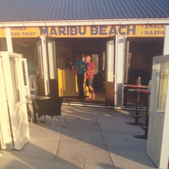 รูปภาพถ่ายที่ Maribu Beach โดย Fred S. เมื่อ 5/1/2012