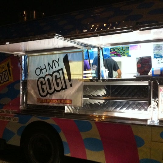 Photo taken at Oh My Gogi! Truck by Renata H. on 7/28/2011