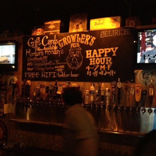 Growler's Pub 23 tips from 421 visitors