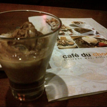 Foto diambil di Café Du Chocolat oleh Antonius Y. pada 6/21/2012