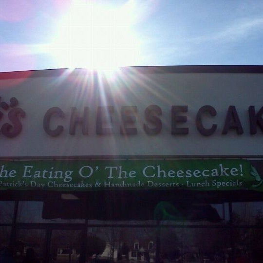 Снимок сделан в Eli&#39;s Cheesecake Company пользователем Carla M. 3/11/2012