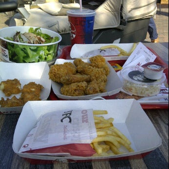 7/4/2011에 Falco Y.님이 KFC에서 찍은 사진