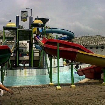 Photos At Kolam Renang Vila Nusa Indah 2 Tips From 46 Visitors