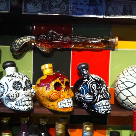 Das Foto wurde bei Little Mexico Cantina &amp; Tequila Bar von marco jose a. am 6/23/2011 aufgenommen