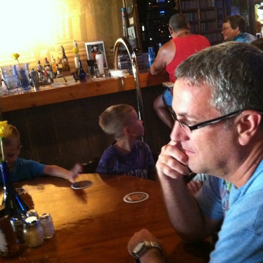 รูปภาพถ่ายที่ The Scheme Restaurant and Bar โดย Brian F. เมื่อ 8/9/2012