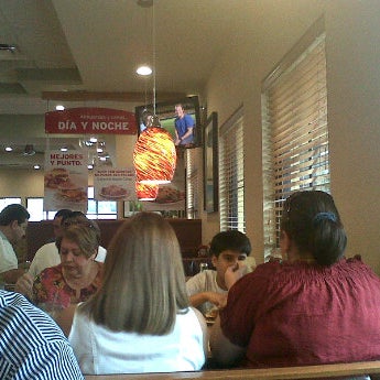 Photo taken at Denny&#39;s by Arthur Paolo R. on 5/30/2012