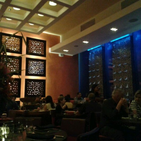 Photo taken at Rosa Mexicano Panamá by Ana C. H. on 3/4/2012