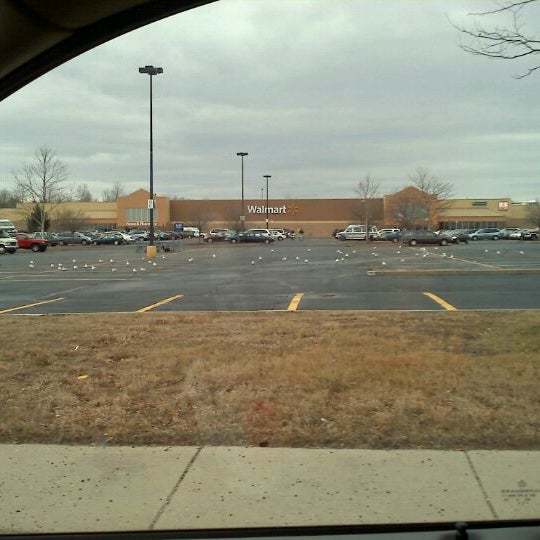 Walmart Supercenter North Windham'da Hipermarket