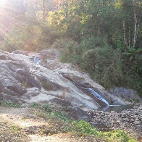 Photo taken at Moh Pang Waterfall by Poopae A. on 3/1/2011