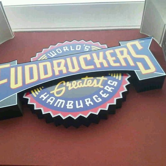 Photo taken at Fuddruckers by Chewie C. on 4/18/2012