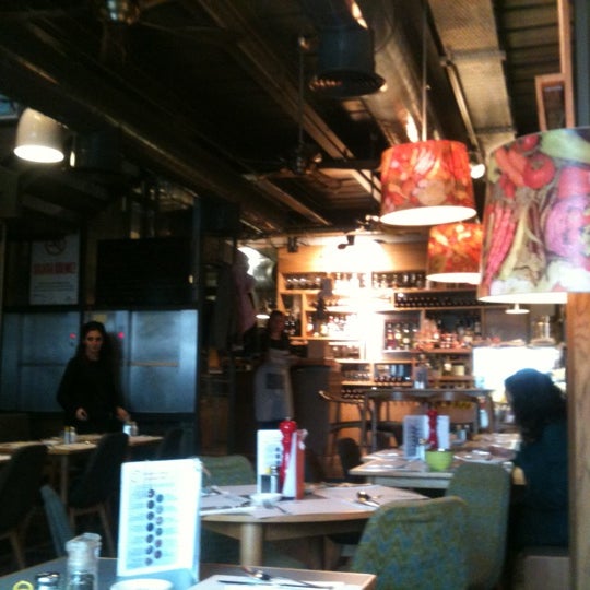 Photo taken at Enstitu Restoran (Istanbul Culinary Institute) by deniz o. on 2/25/2012