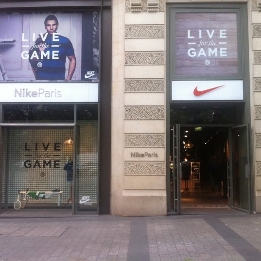 esposa oveja crisantemo Nike Store (Ahora cerrado) - Tienda de artículos deportivos en  Champs-Élysées