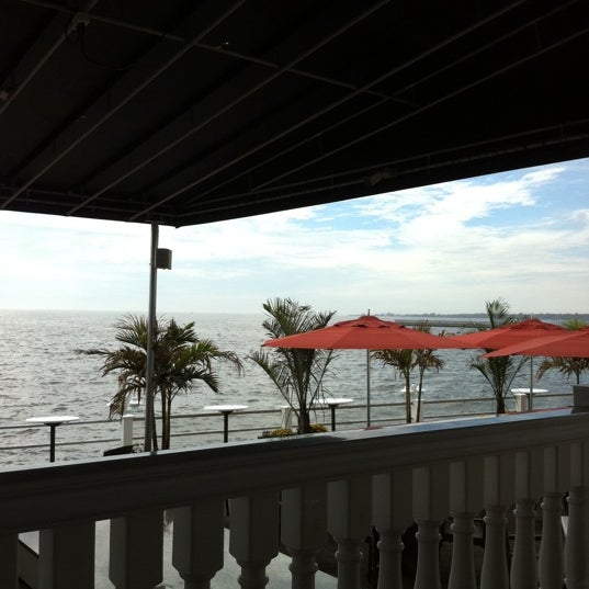 Lombardi's On The Bay 21 tips