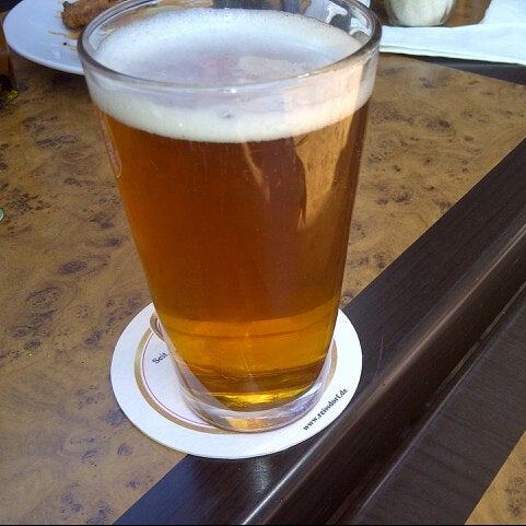 Photo taken at Newport Beach Brewing Co. by Jamie Y. on 7/6/2012