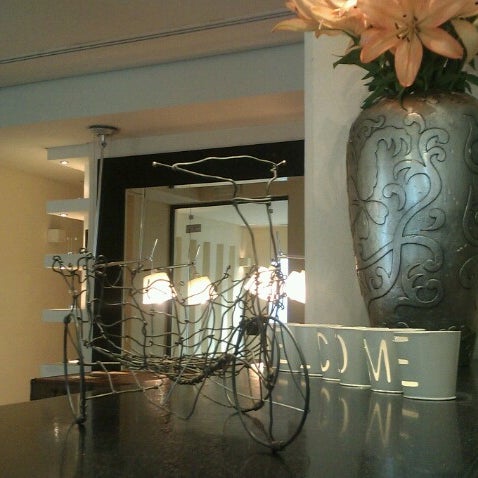 Снимок сделан в O&amp;B Athens Boutique Hotel пользователем I like G. 7/5/2012