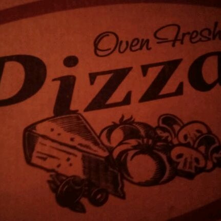 Foto diambil di Mofo&#39;s Pizza &amp; Pasta oleh Josh M. pada 12/10/2011