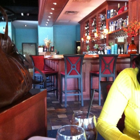 Das Foto wurde bei Gaucho Brazilian Steakhouse von Anna W. am 4/25/2012 aufgenommen