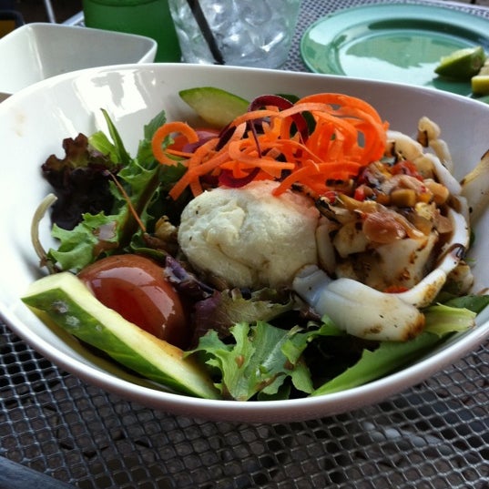 Looking for lighter dinner fare? Try my favourite: warm goat cheese salad with added grilled calamari.