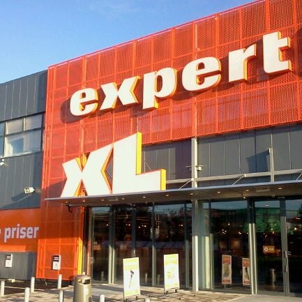 Girl power магазин краснодар. Stored power. Stored power. Stored power. Footlocker флагманский ритейл нью-йорк.