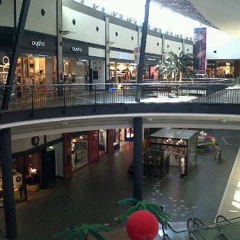 Photo prise au Centre Comercial Espai Gironès par Dan A. le8/14/2012