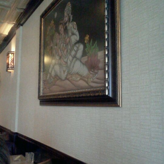 Foto tomada en Taj Mahal Indian Restaurant &amp; Bar  por eb s. el 12/6/2011