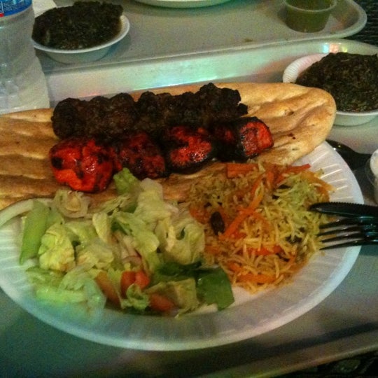 Photo taken at Courthouse Kabob by Olivier F. on 8/16/2011