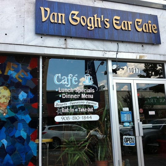 7/16/2011 tarihinde Julia M.ziyaretçi tarafından Van Gogh&#39;s Ear Cafe'de çekilen fotoğraf