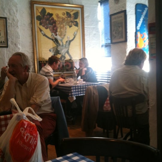 Photos at Petit Paris - French Restaurant in Edinburgh