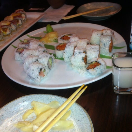 3/21/2012 tarihinde Rziyaretçi tarafından Tenno Sushi'de çekilen fotoğraf