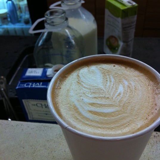 Foto tirada no(a) Chinatown Coffee Company por Osmaan A. em 10/10/2011