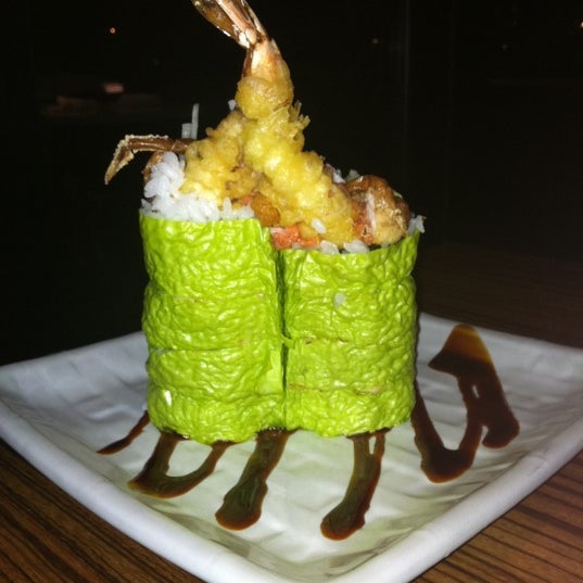 Снимок сделан в Stingray Sushi пользователем Ashleigh B. 11/6/2011
