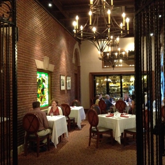Das Foto wurde bei American Bounty Restaurant von Rich M. am 8/31/2012 aufgenommen