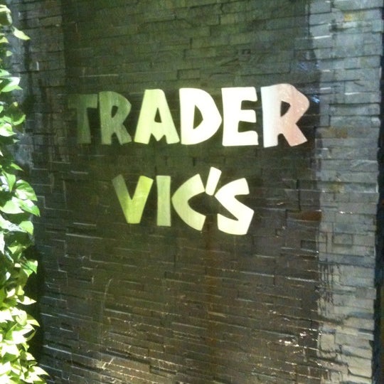 Photo taken at Trader Vic&#39;s by Jon E B. on 9/26/2011