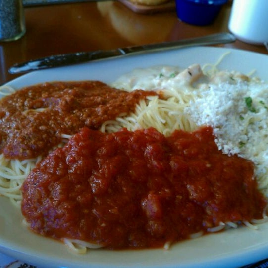 Снимок сделан в The Old Spaghetti Factory пользователем 916Maverick 11/8/2011