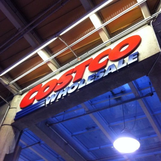 Costco Vancouver'de İndirimli Depo Mağazası