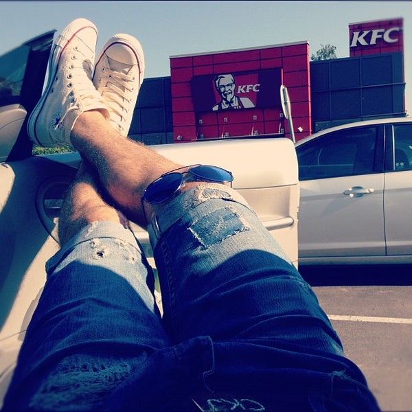 7/30/2012にМаксимがKFCで撮った写真