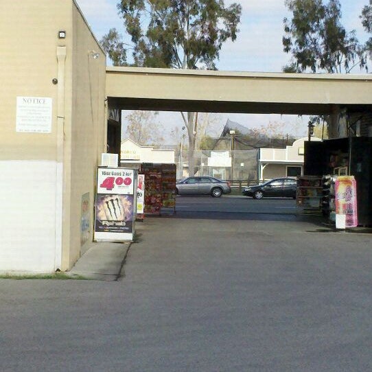Norco Drive In Dairy And Liquor Convenience Store in Norco