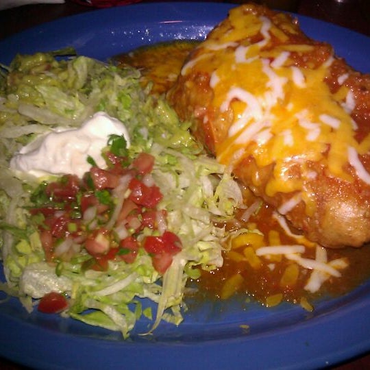 Foto scattata a Pancho Villa Mexican Restaurant da Pamela U. il 6/6/2012