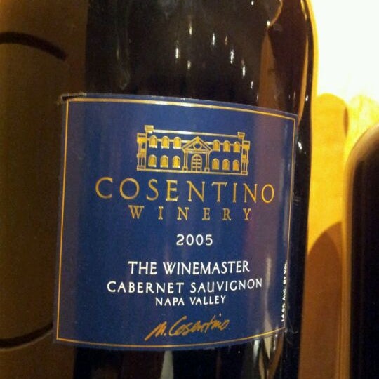 2/23/2012 tarihinde Jeff B.ziyaretçi tarafından Cosentino Winery'de çekilen fotoğraf