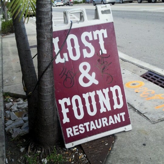 รูปภาพถ่ายที่ The Lost and Found Saloon โดย JLPR เมื่อ 9/5/2012