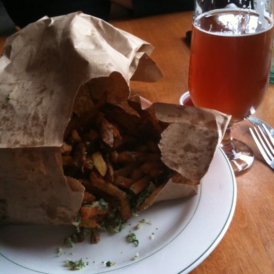 @__NASH__'s beers and garlic fries. Can't go wrong.